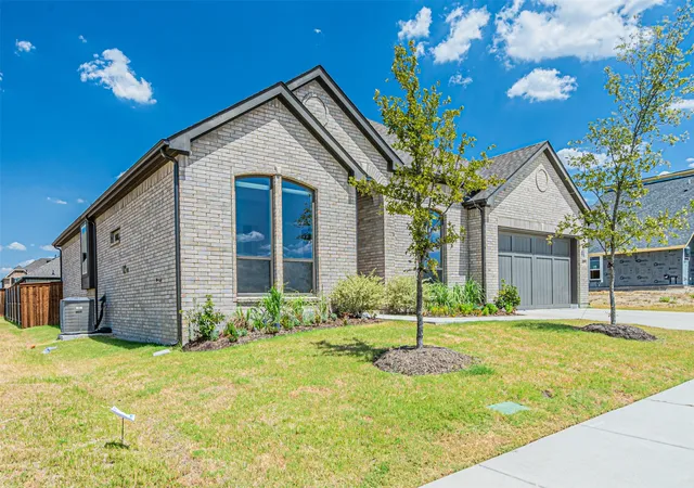 Photo 3 of Single family home for sale at 9637 Chesney Dr, Mesquite, TX 75126 | MLS# 21366815 | Listing updated on 2026-08-27