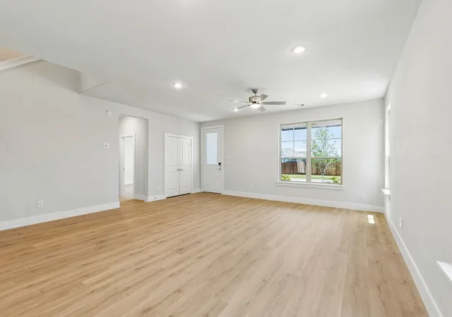 Photo 4 of Single family home for sale at 2283 Railhead Trl, Waxahachie, TX 75165 | MLS# 21367094 | Listing updated on 2026-10-05