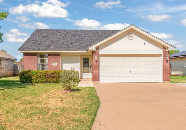 Photo 1 of Sale Pending at 7634 Patricia Ln, Abilene, TX 79606 | MLS# 21364212 | Listing updated on 2026-08-28