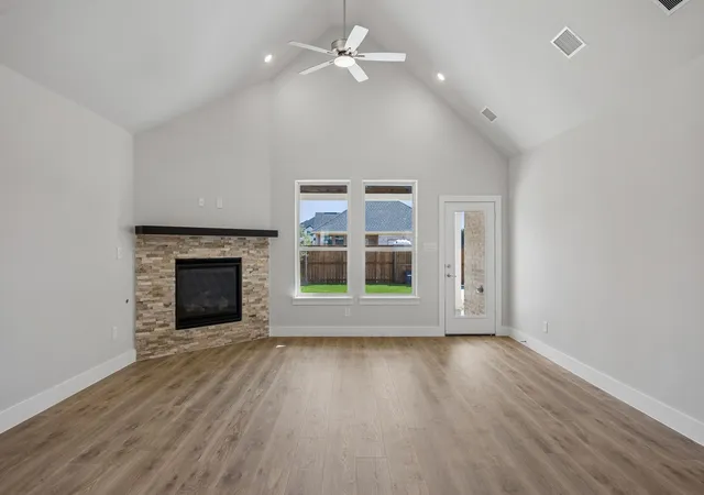 Photo 4 of Single family home for sale at 2206 Terllingua Dr, Waxahachie, TX 75165 | MLS# 21367104 | Listing updated on 2026-08-27