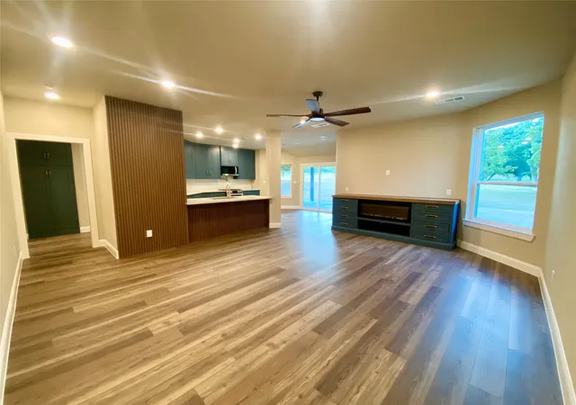 Photo 3 of Single family home for sale at 4855 Woodlawn Rd, Sherman, TX 75090 | MLS# 21365317 | Listing updated on 2026-09-27