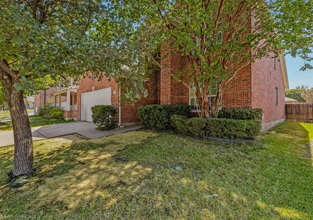 Photo 2 of Single family home for sale at 1008 Concan Dr, Forney, TX 75126 | MLS# 21366237 | Listing updated on 2026-08-23