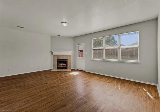 Photo 3 of Single family home for sale at 1008 Concan Dr, Forney, TX 75126 | MLS# 21366237 | Listing updated on 2026-08-23