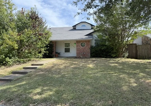 Single family home for sale at 13323 Cloverbrook Ln, Dallas, TX 75253 | MLS# 21367115