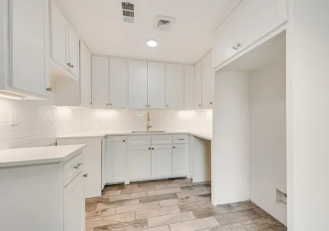Photo 3 of Sale Pending at 307 N 4th St, Crandall, TX 75114 | MLS# 21367120 | Listing updated on 2026-09-27