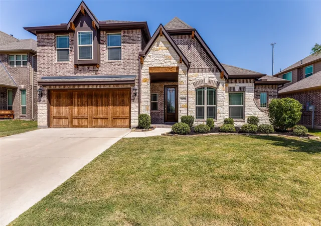 Photo 1 of Single family home for sale at 11428 Colonial Trace Ln, Fort Worth, TX 76244 | MLS# 21366848 | Listing updated on 2026-08-30
