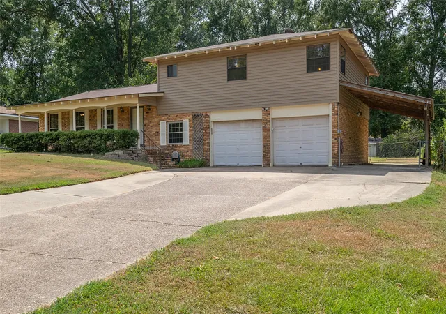 Photo 2 of Single family home for sale at 3112 Idledays Dr, Shreveport, LA 71107 | MLS# 21366151 | Listing updated on 2026-08-23