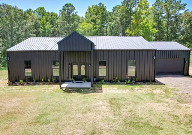 Photo 3 of Single family home for sale at 1373 County Road 166 W, Overton, TX 75684 | MLS# 21366050 | Listing updated on 2026-09-16