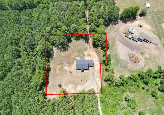 Photo 4 of Single family home for sale at 1373 County Road 166 W, Overton, TX 75684 | MLS# 21366050 | Listing updated on 2026-09-16