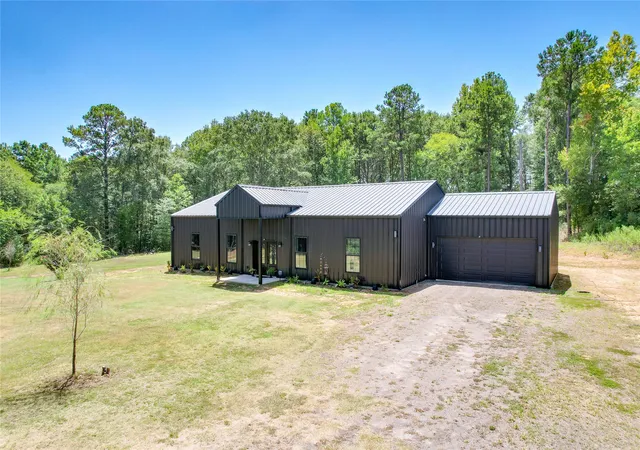 Photo 1 of Single family home for sale at 1373 County Road 166 W, Overton, TX 75684 | MLS# 21366050 | Listing updated on 2026-09-16