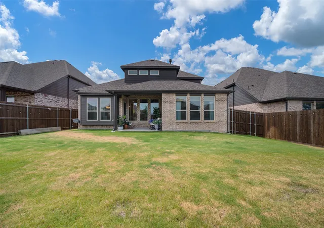 Photo 3 of Single family home for sale at 4109 Kyles Landing Dr, Hickory Creek, TX 75065 | MLS# 21363120 | Listing updated on 2026-09-02