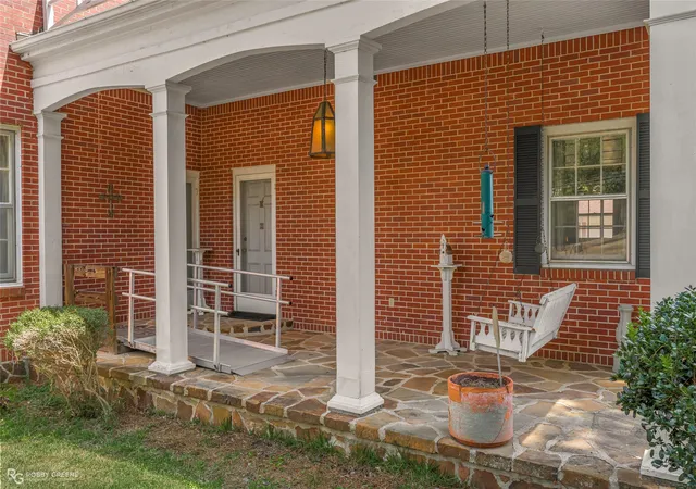 Photo 4 of Single family home for sale at 805 N Arkansas St, Springhill, LA 71075 | MLS# 21367136 | Listing updated on 2026-08-27