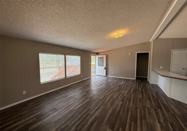Photo 4 of Manufactured home for sale at 122 Little Valley Dr, Bridgeport, TX 76426 | MLS# 21367098 | Listing updated on 2026-08-23