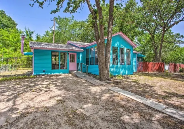 Photo 3 of Single family home for sale at 9910a Archer Ln, Quinlan, TX 75474 | MLS# 21365391 | Listing updated on 2026-08-23