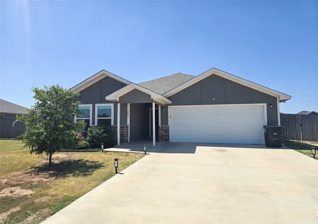 Photo 1 of Sale Pending at 3609 Yamini Dr, Abilene, TX 79606 | MLS# 21367209 | Listing updated on 2026-08-27