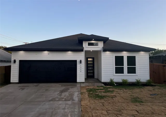 Photo 1 of Single family home for sale at 1350 Claude St, Dallas, TX 75203 | MLS# 21365343 | Listing updated on 2026-08-23