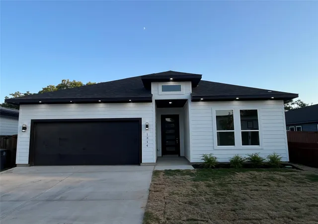 Photo 1 of Single family home for sale at 1314 Hendricks Ave, Dallas, TX 75216 | MLS# 21363251 | Listing updated on 2026-08-23