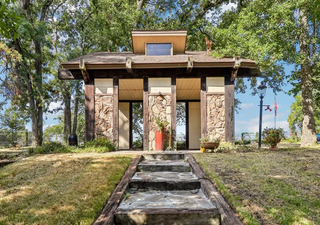 Photo 2 of Single family home for sale at 111 Vz County Road 4133, Canton, TX 75103 | MLS# 21366278 | Listing updated on 2026-08-23