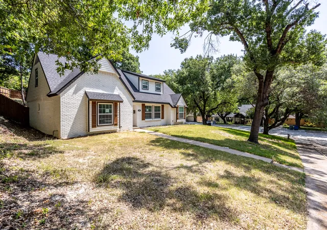 Photo 2 of Single family home for sale at 809 Wood River Rd, Dallas, TX 75232 | MLS# 21367257 | Listing updated on 2026-08-23
