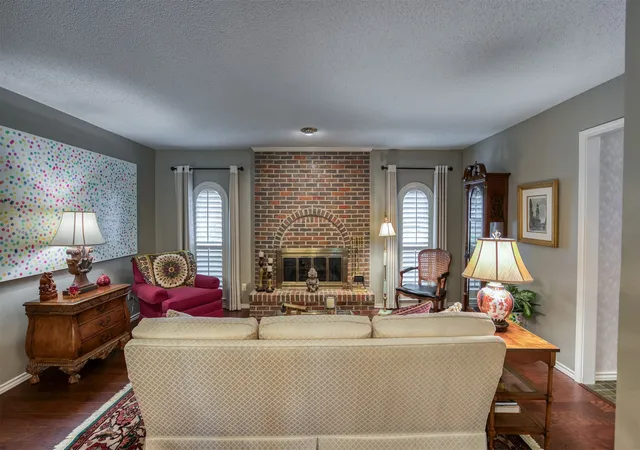 Photo 3 of Townhouse for sale at 6837 Anglebluff Cir, Dallas, TX 75248 | MLS# 21367134 | Listing updated on 2026-08-23