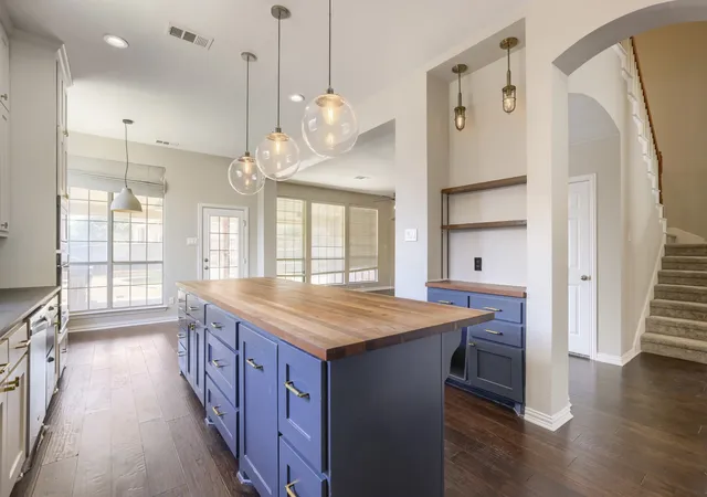 Photo 3 of Single family home for sale at 6919 Navigation Dr, Grand Prairie, TX 75054 | MLS# 21363943 | Listing updated on 2026-08-23