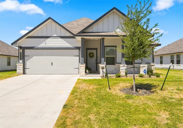 Photo 1 of Single family home for sale at 5737 Foggy Lagoon Dr, Waco, TX 76708 | MLS# 21367316 | Listing updated on 2026-08-23