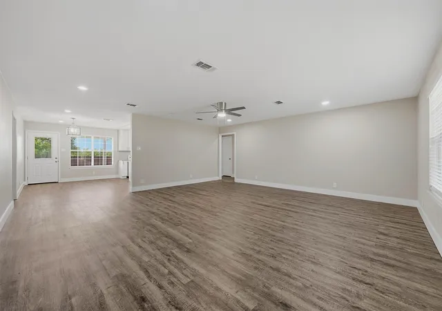 Photo 3 of Single family home for sale at 566 Mccraw Ln, Denison, TX 75021 | MLS# 21367324 | Listing updated on 2026-10-04