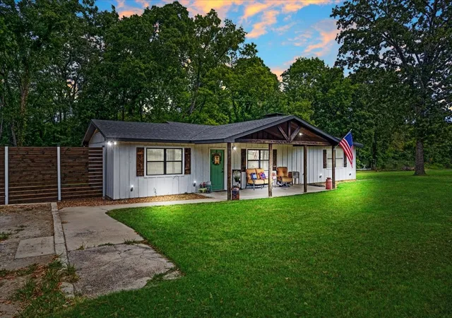 Photo 1 of Sale Pending at 37 Oxford Dr, Gordonville, TX 76245 | MLS# 21366416 | Listing updated on 2026-09-20