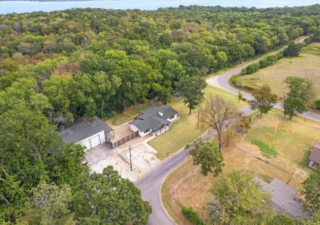 Photo 3 of Sale Pending at 37 Oxford Dr, Gordonville, TX 76245 | MLS# 21366416 | Listing updated on 2026-09-20
