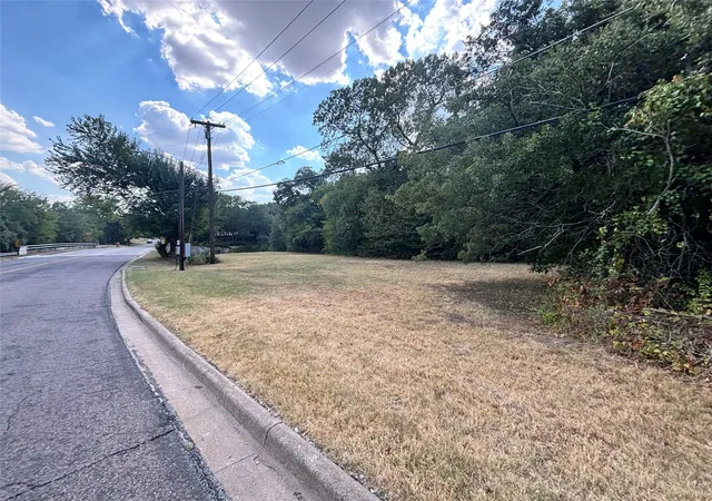 Photo 2 of Land for sale at 0 W Lamberth Rd, Sherman, TX 75092 | MLS# 21367369 | Listing updated on 2026-08-31