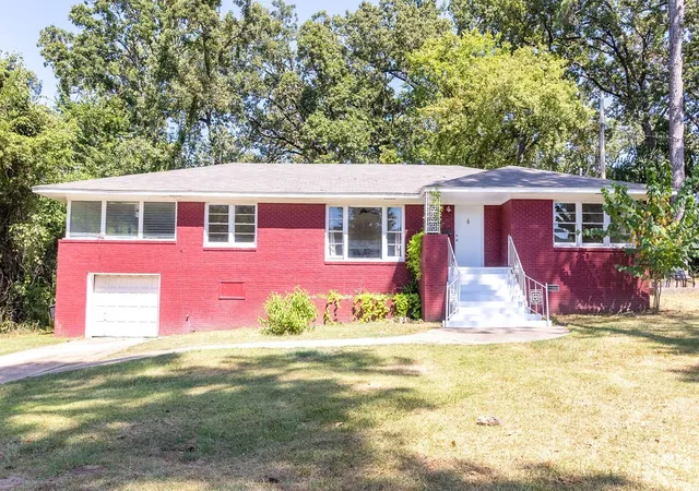 Photo 1 of Single family home for sale at 4041 Southern Ave, Shreveport, LA 71106 | MLS# 21366594 | Listing updated on 2026-09-24