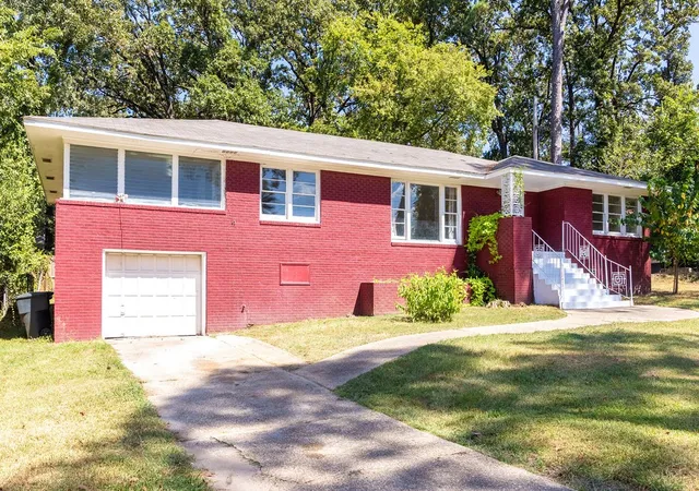 Photo 2 of Single family home for sale at 4041 Southern Ave, Shreveport, LA 71106 | MLS# 21366594 | Listing updated on 2026-09-24