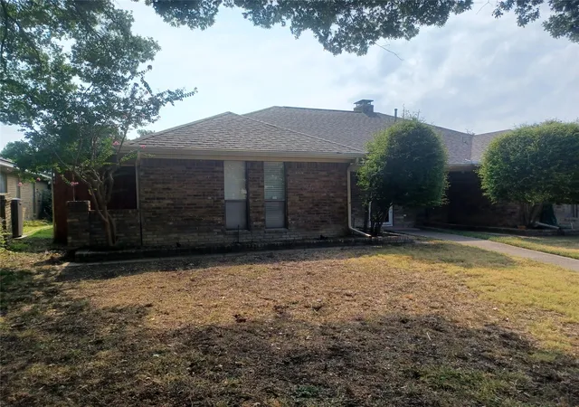 Photo 3 of Single family home for sale at 13114 Halwin Cir, Dallas, TX 75243 | MLS# 21367374 | Listing updated on 2026-08-23