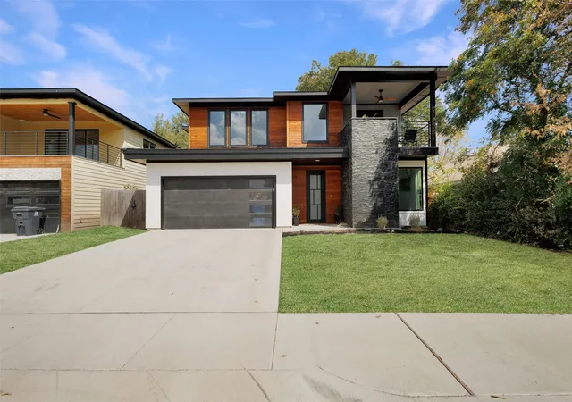 Photo 1 of Single family home for sale at 1911 Bickers St, Dallas, TX 75212 | MLS# 21346949 | Listing updated on 2026-09-20