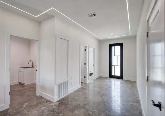 Photo 2 of Single family home for sale at 1911 Bickers St, Dallas, TX 75212 | MLS# 21346949 | Listing updated on 2026-09-20