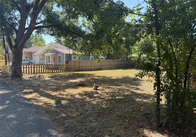 Photo 1 of Land for sale at 0 Frazier St, Terrell, TX 75160 | MLS# 21367445 | Listing updated on 2026-10-07