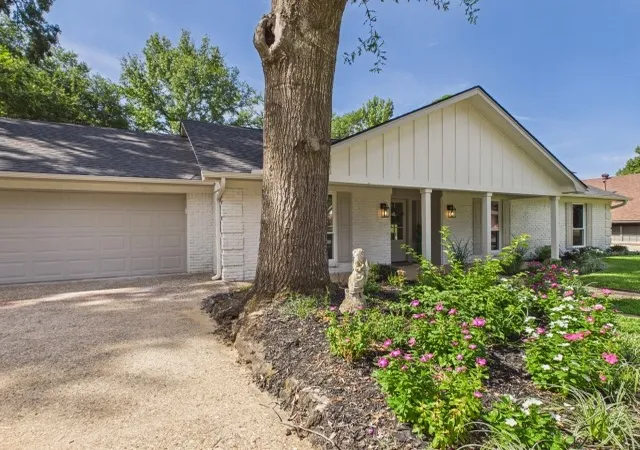 Photo 3 of Single family home for sale at 1811 Picadilly Pl, Tyler, TX 75703 | MLS# 21366701 | Listing updated on 2026-09-26