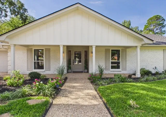 Photo 3 of Single family home for sale at 1811 Picadilly Pl, Tyler, TX 75703 | MLS# 21366701 | Listing updated on 2026-09-26