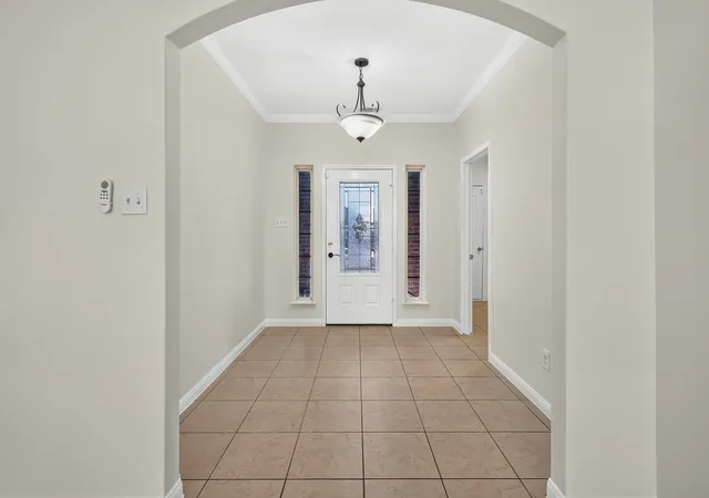 Photo 3 of Single family home for sale at 302 Kaylee Wy, Red Oak, TX 75154 | MLS# 21367459 | Listing updated on 2026-08-24