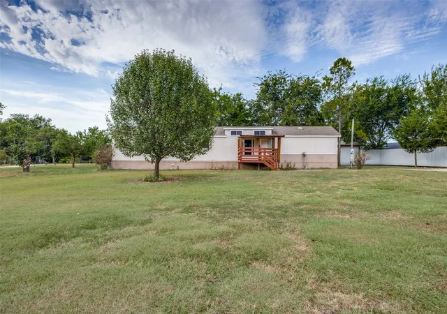 Photo 2 of Manufactured home for sale at 620 Pennell Rd, Sherman, TX 75090 | MLS# 21366890 | Listing updated on 2026-08-27