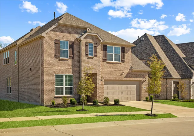 Photo 3 of Single family home for sale at 9517 Sunset Ln, Oak Point, TX 75068 | MLS# 21367476 | Listing updated on 2026-08-24