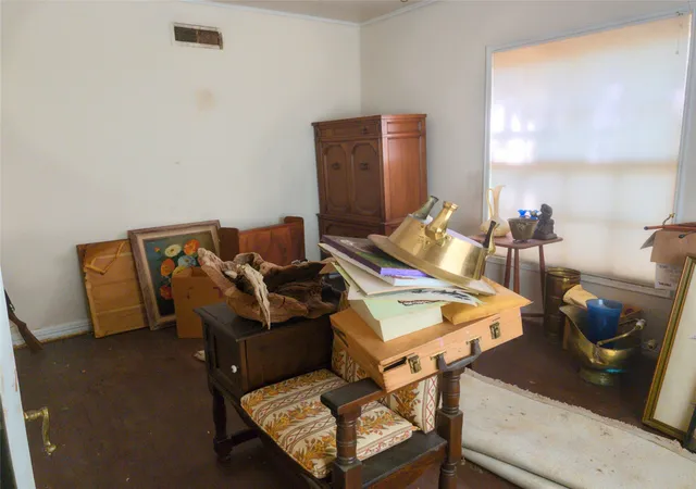 Photo 24 of Single family home for sale at 215 N Rivercrest Dr, Fort Worth, TX 76107 | MLS# 21367491 | Listing updated on 2026-08-24