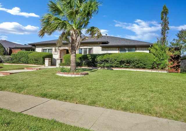 Photo 1 of Single family home for sale at 3015 Kensington Dr, Mesquite, TX 75150 | MLS# 21359483 | Listing updated on 2026-08-24