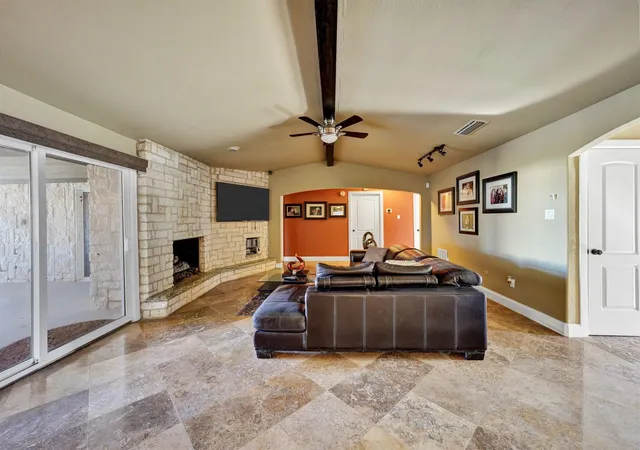 Photo 4 of Single family home for sale at 3015 Kensington Dr, Mesquite, TX 75150 | MLS# 21359483 | Listing updated on 2026-08-24