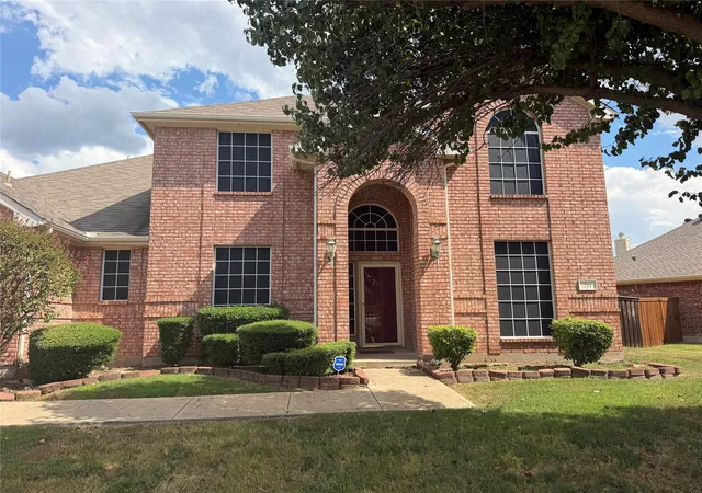 Photo 1 of Single family home for sale at 311 Holly Leaf Trl, Forney, TX 75126 | MLS# 21367575 | Listing updated on 2026-09-25