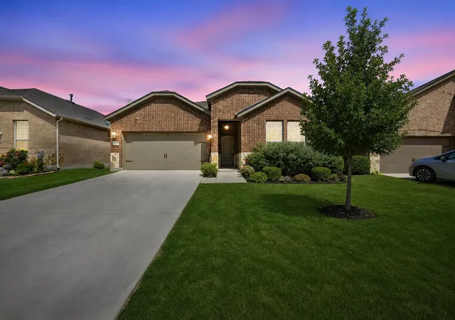 Photo 1 of Single family home for sale at 1928 Stinnet St, Anna, TX 75409 | MLS# 21359928 | Listing updated on 2026-08-24