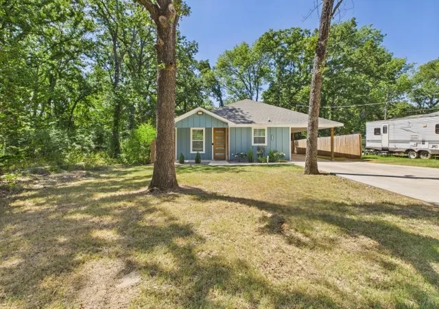 Photo 1 of Single family home for sale at 14089 E Travis Ln, Log Cabin, TX 75148 | MLS# 21367430 | Listing updated on 2026-08-29