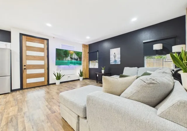 Photo 4 of Single family home for sale at 14089 E Travis Ln, Log Cabin, TX 75148 | MLS# 21367430 | Listing updated on 2026-08-29
