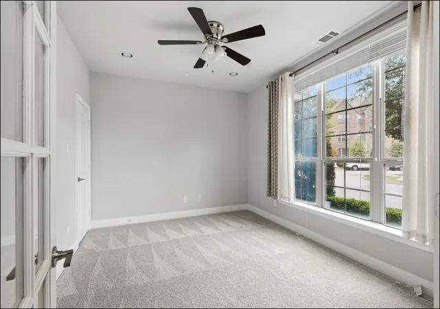 Photo 4 of Townhouse for sale at 297 Scotia St, Lewisville, TX 75056 | MLS# 21367566 | Listing updated on 2026-08-26