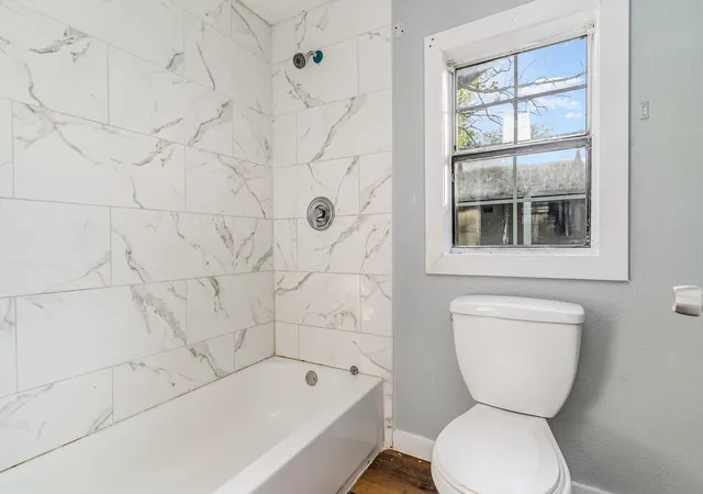Photo 3 of Single family home for sale at 2314 Frank Henderson Jr Dr, Dallas, TX 75216 | MLS# 21367584 | Listing updated on 2026-08-24
